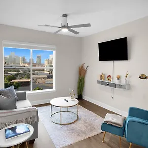 Palatial Abode With Downtown View & Free Parking Nashville